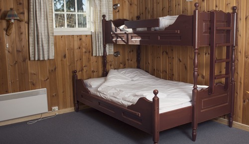 Superior Apartment, 3 Bedrooms, Private Bathroom (Bedroom in basement)