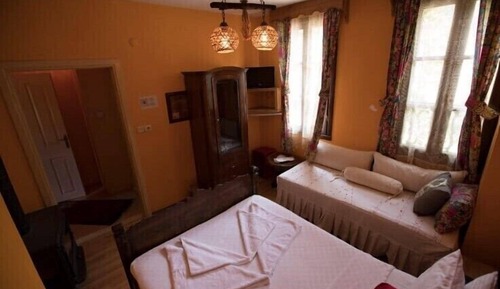 Family Deluxe Room with Fireplace