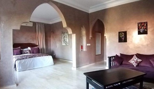 Suite, Mountain View (AZIMIM)