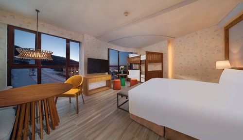 Premium Room, Multiple Beds (Family)