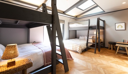 Chic Room B with Two Bunk Beds Based on Gray
