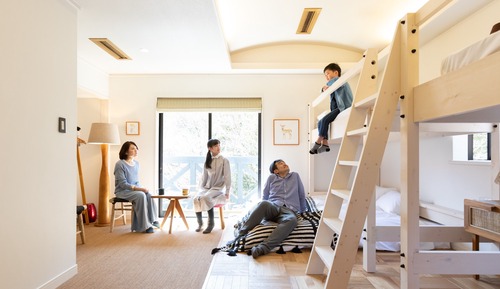 Bright Room C on the Top Floor with Two Bunk Beds