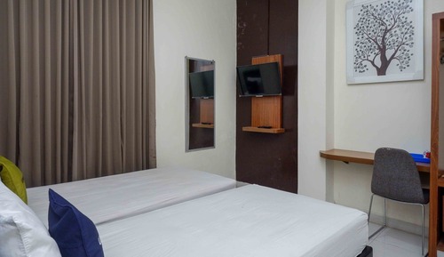 Twin Room (RedDoorz)