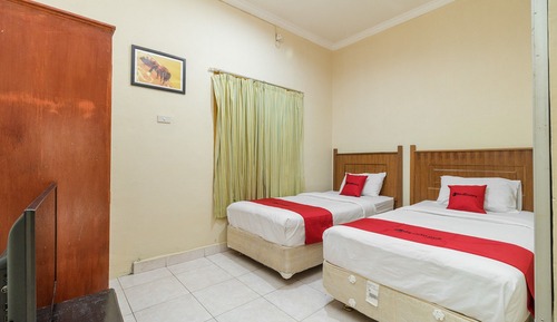 Twin Room (RedDoorz)