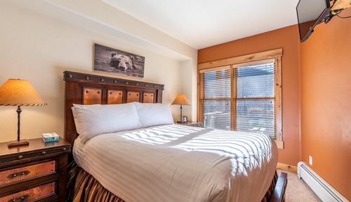 Condo, 2 Bedrooms