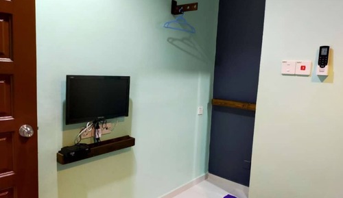 Single Room, No Windows