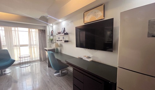 Gallery Room, 1 Queen Bed, City View