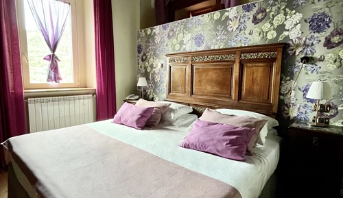 Luxury Suite, 1 King Bed, Hot Tub