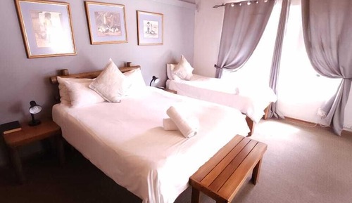 3 Sleeper Self Catering Rooms