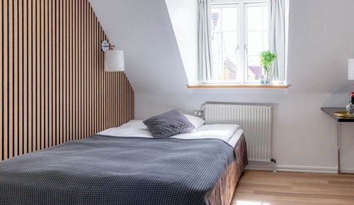 Standard Room, 1 Queen Bed