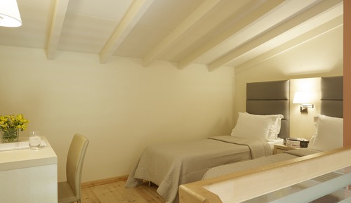 Family Maisonette with Balcony and  Garden View