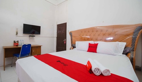 Double Room (Reddoorz)