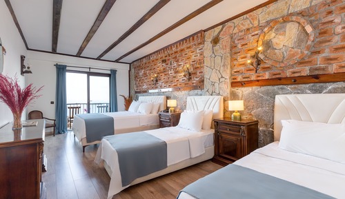 Quadruple Room, Sea View