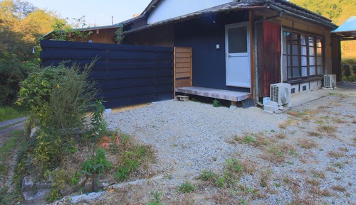 Traditional Room, Shared Bathroom
