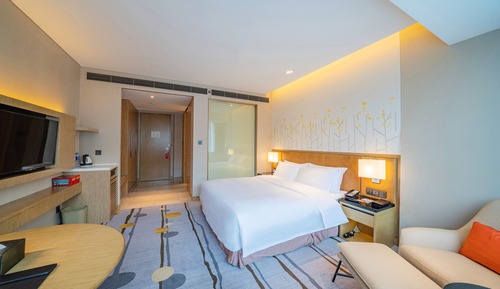 Standard Room, 1 King Bed