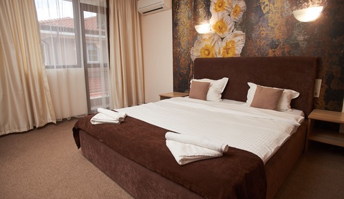 Classic Double Room, 1 King Bed, Non Smoking, Balcony