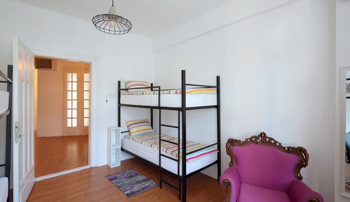 Design Shared Dormitory (Bed in male dormitory with 4 beds)