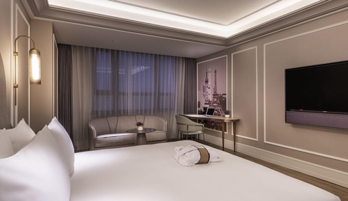 Deluxe Room, 1 King Bed