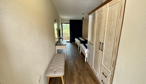 Luxury Triple Room, Partial Sea View