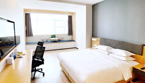 Standard Room, 1 King Bed