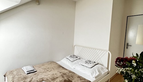 Room, 1 Double Bed, Shared Bathroom (small)