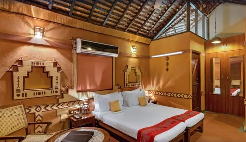 Winter Green Cottage-Twin