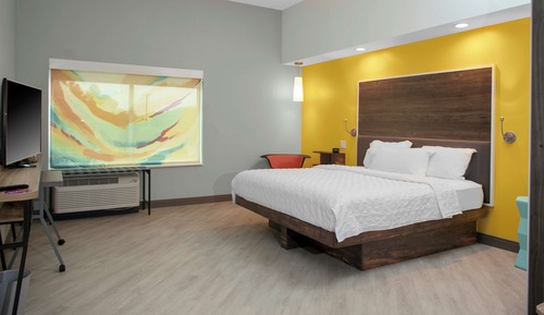 Room, 1 King Bed, Accessible, Bathtub