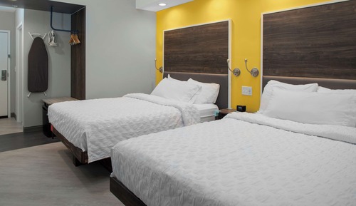 Room, 2 Queen Beds