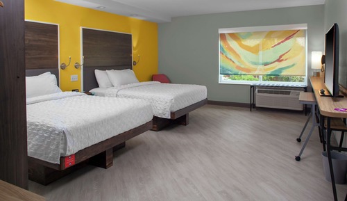 Room, 2 Queen Beds, Accessible, Bathtub (Hearing)
