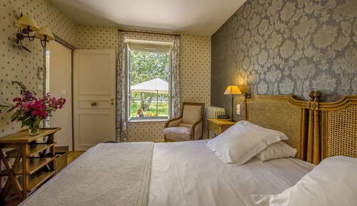  Garden pavilion, double or twin beds