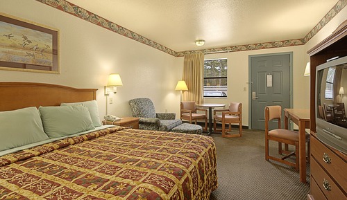 Business Room, 1 King Bed, Non Smoking (Interior Room)