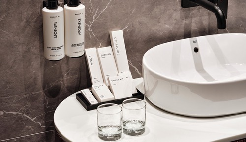 Premium Room, 1 King Bed, Club Lounge Access, Lake View