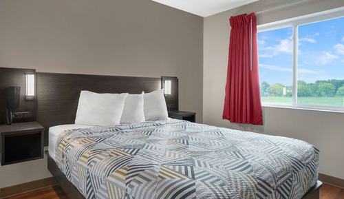 Standard Room, 1 Queen Bed, Accessible, Non Smoking