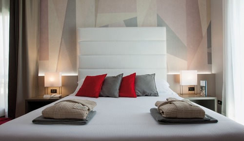 Junior Double Room, 1 King Bed, Fireplace, Resort View