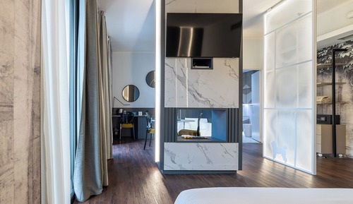 Elite Suite, 1 King Bed, Balcony (Spa Access Included)