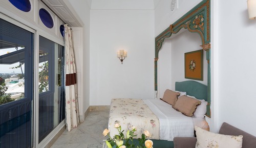 Room (Panorama)