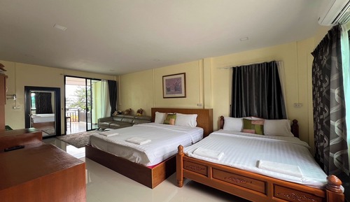 Family Room, Balcony, Lake View