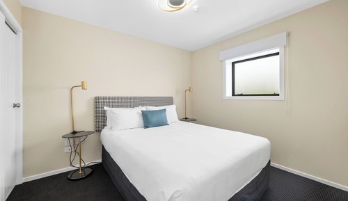 1 Bedroom Apartment - Upstairs 