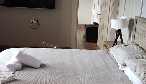 Hotel Deluxe Family Room