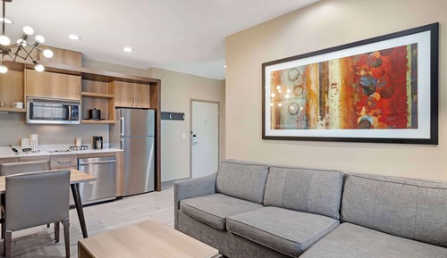 Suite, 1 King Bed, Accessible, Kitchen (with Sofabed)