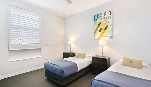 Standard Double Room, Shared Bathroom, City View (T7)