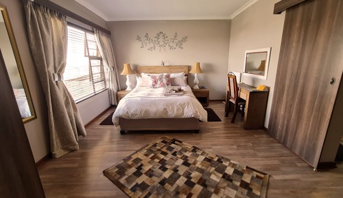 Executive Chalet, Kitchen