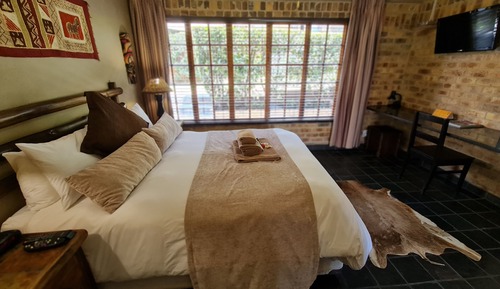 Superior Chalet, 2 Bedrooms, Patio, Garden Area