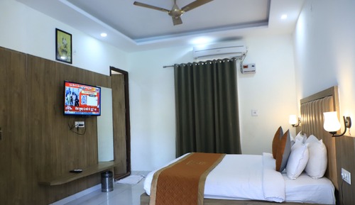 Executive Queen Room 