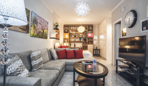 Deluxe Apartment with Private Garden