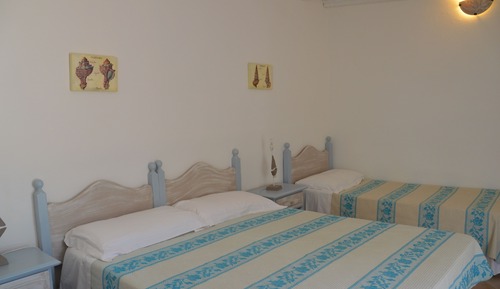 Classic Triple Room, Hill View