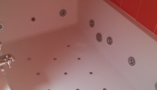 Suite, Jetted Tub