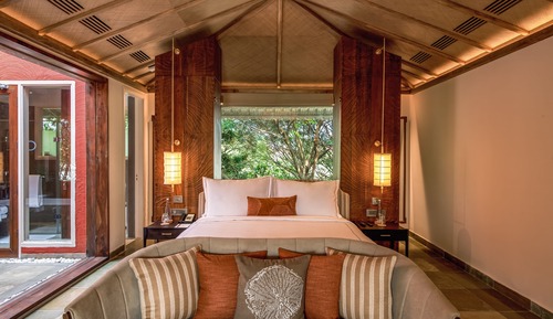 Deluxe Room, 1 King Bed