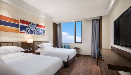 Room, 1 King Bed, Smoking