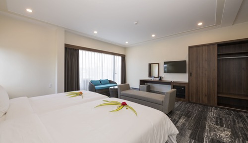 Family Luxury Suite 6 Bedrooms